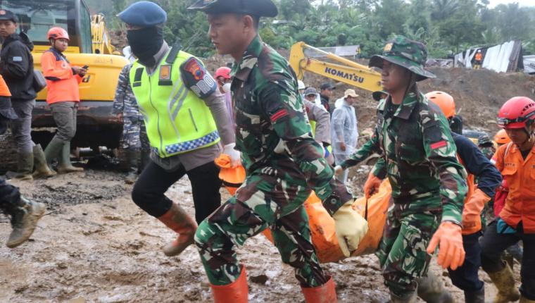 Operasi Pencarian Longsor Situkung Diperkuat 19 Warga Masih Hilang