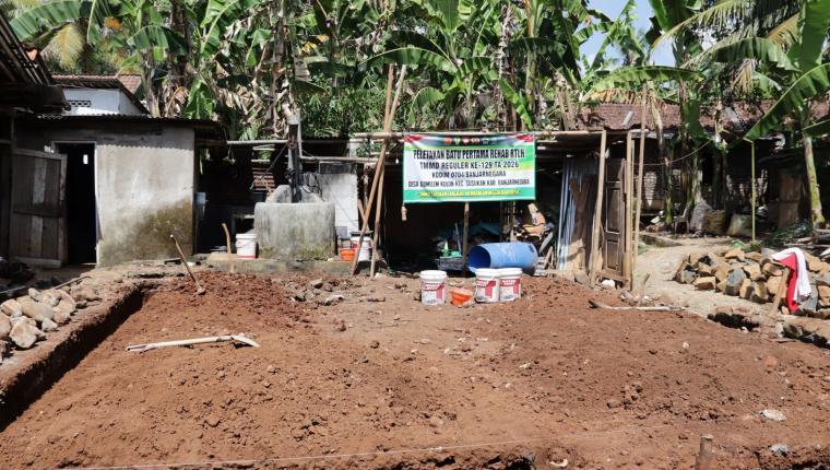 Pondasi Harapan Mulai Terbentuk Galian RTLH Pak Toid Rampung Dikerjakan Satgas TMMD